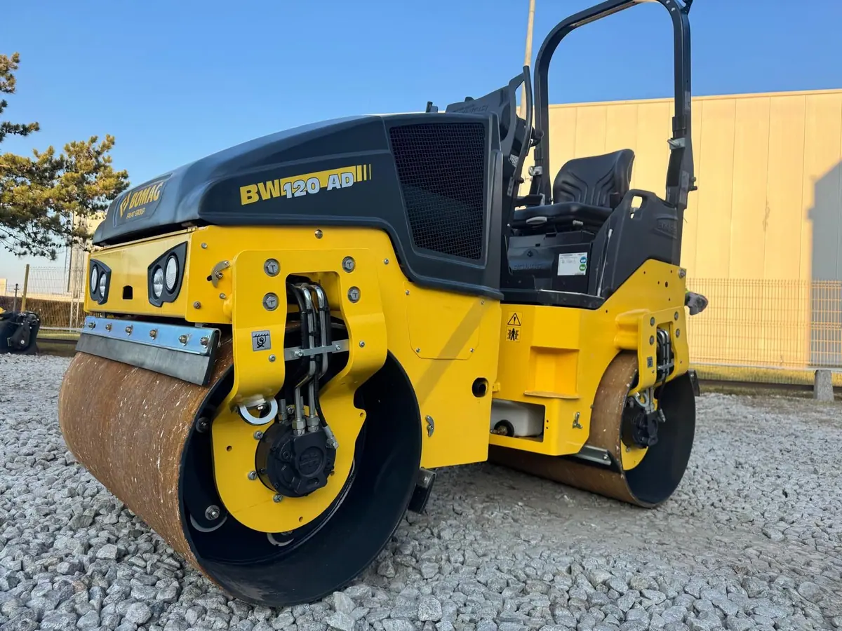 Walec tandemowy BOMAG BW 120 AD